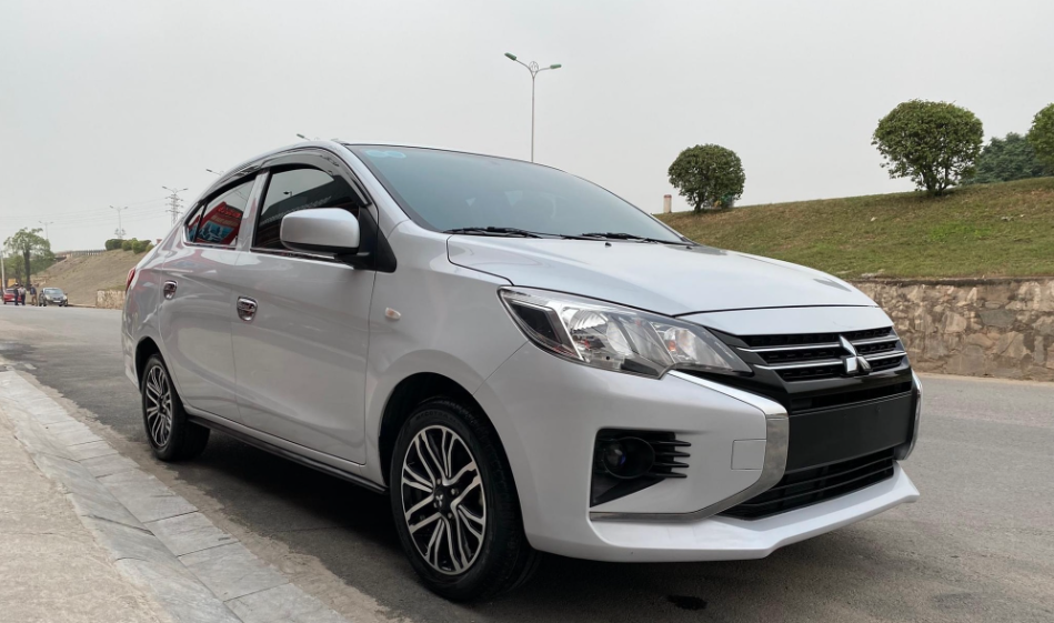 Mitsubishi Car Rentals in Dubai